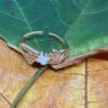 Anillo Treboles Blanco y Brillantes.